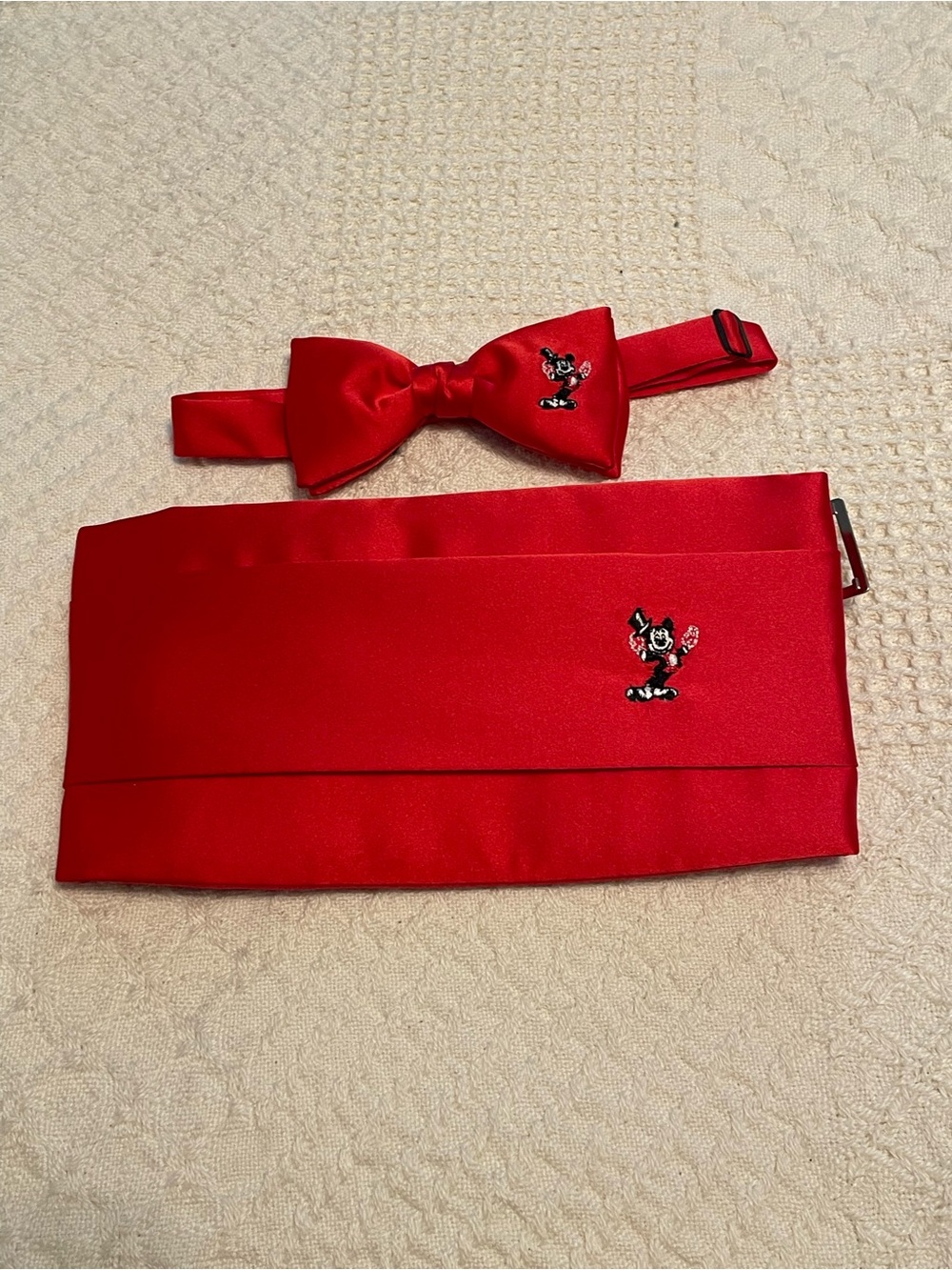 NWOT, Balancine The Tie Works Formal Mickey Mouse Cummerbund and Bow Tie Set
